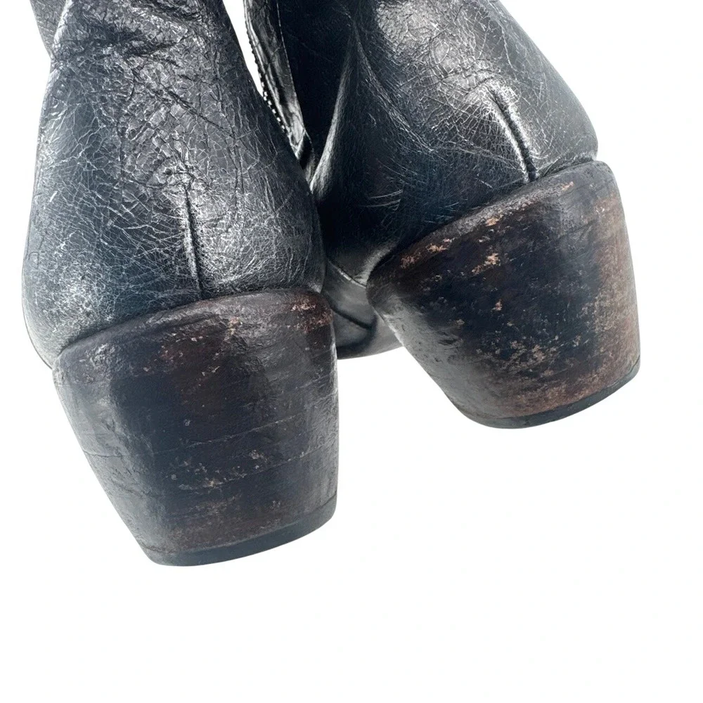 Fluevog Passage Preet Distressed Boots Black Crackle Leather Ankle Boots W11
